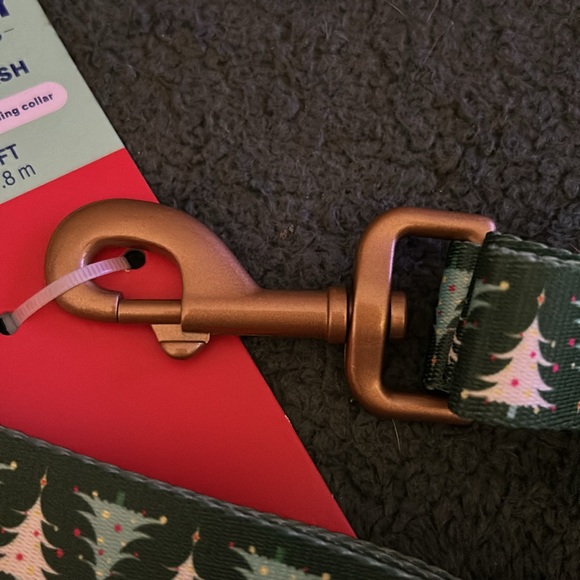 Merry Makings Holiday Tree Print Dog Collar (M) w/Matching Leash 6ft - Picture 3 of 6